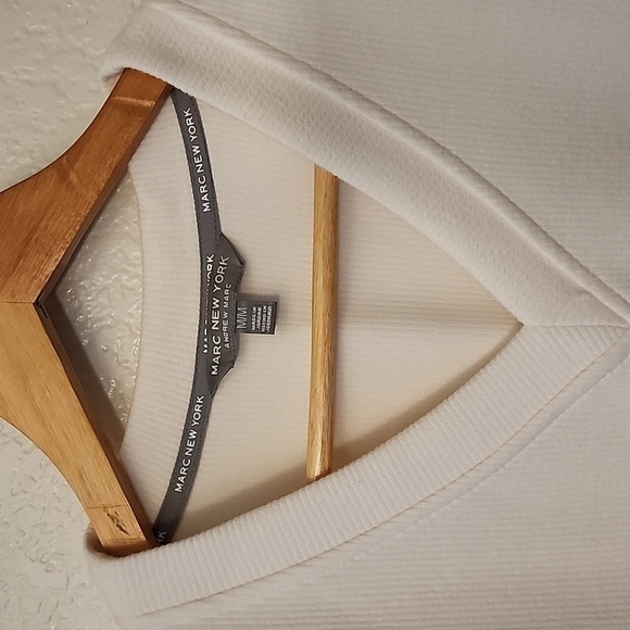 Marc New York Women's Cozy V Neck Pullover Top - Picture 3 of 8